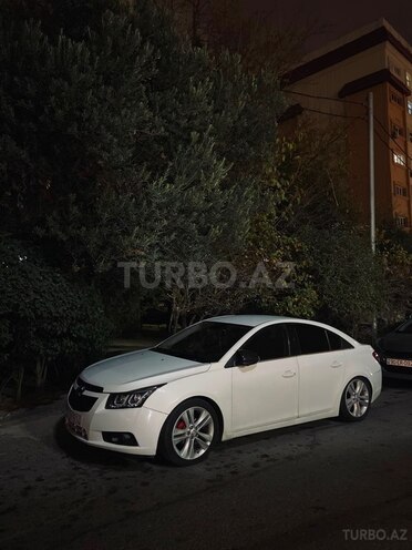 Chevrolet Cruze-12