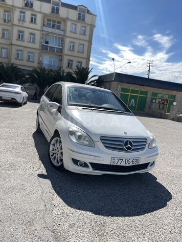 Mercedes B 170-8