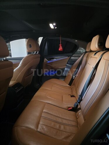 BMW 530-12