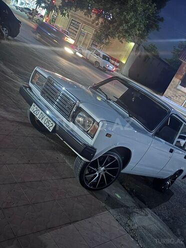 LADA (VAZ) 2107-2