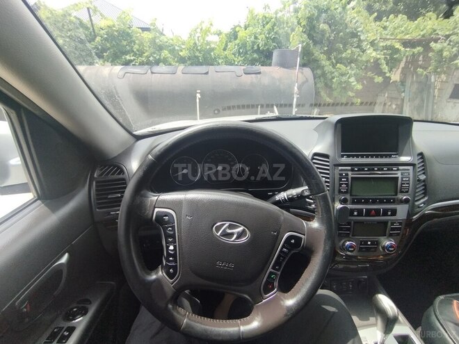 Hyundai Santa Fe-11