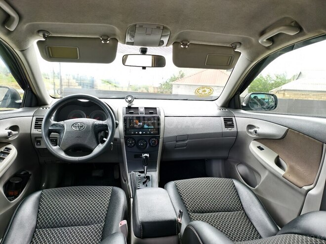 Toyota Corolla-11