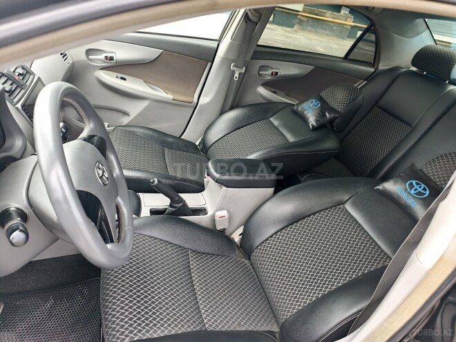 Toyota Corolla-8
