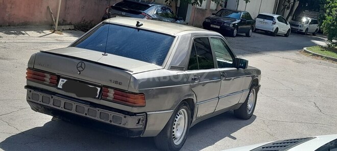 Mercedes 190-4