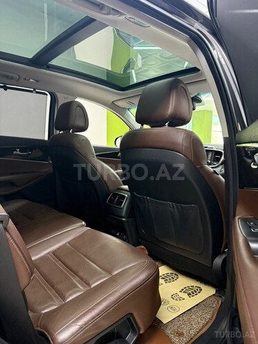 Kia Sorento-10