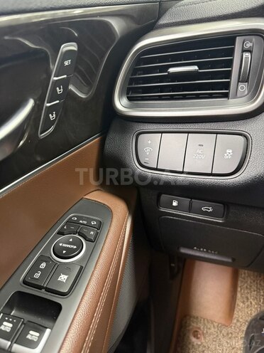 Kia Sorento-11