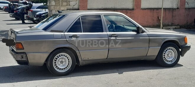 Mercedes 190-6