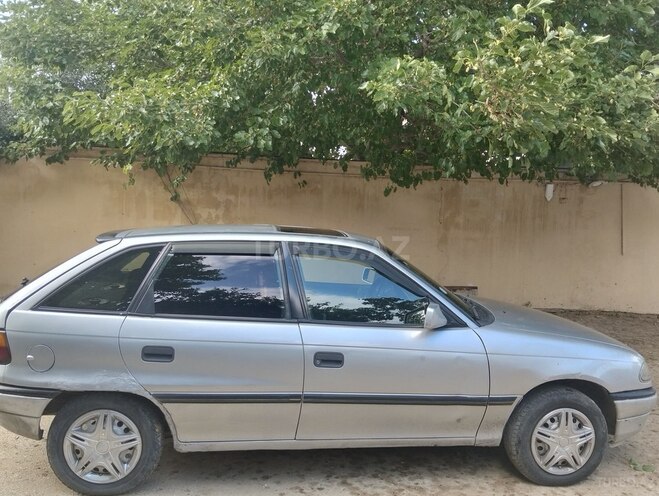 Opel Astra-3