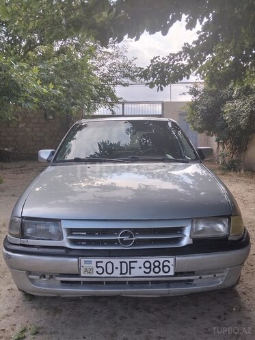 Opel Astra-1
