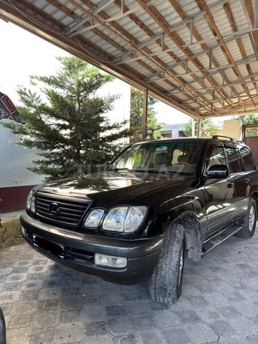 Lexus LX 470-1