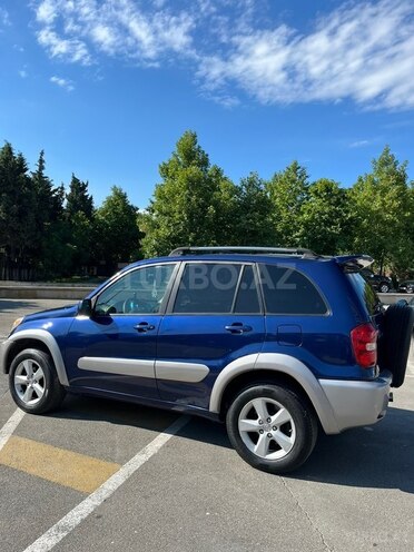 Toyota RAV4-3
