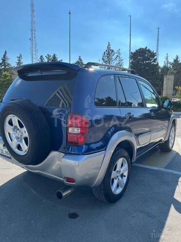 Toyota RAV4-5