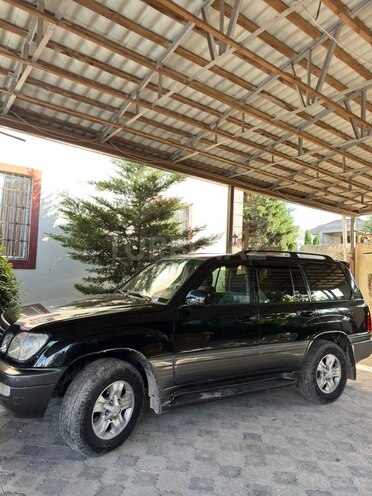 Lexus LX 470-2