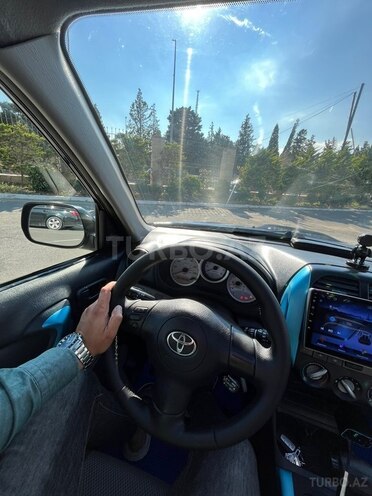 Toyota RAV4-9