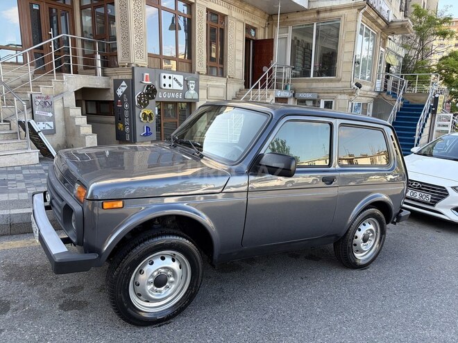 LADA (VAZ) Niva-9
