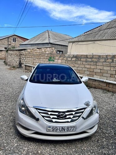 Hyundai Sonata-1