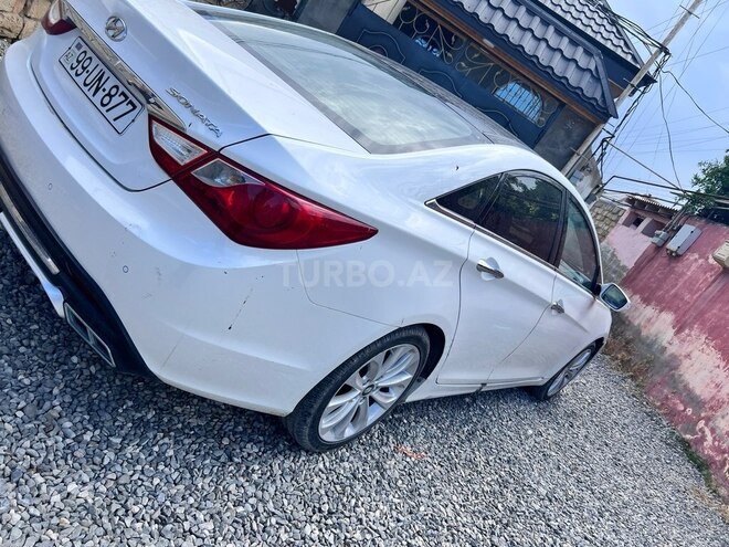 Hyundai Sonata-8