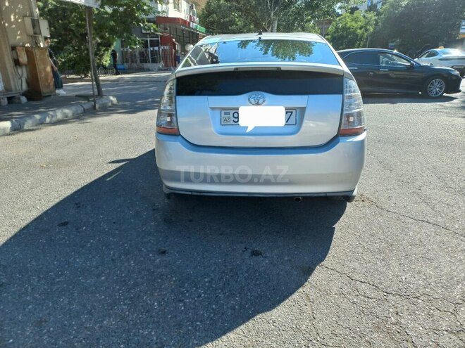 Toyota Prius-2