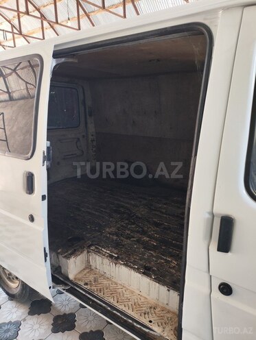 Ford Transit-7