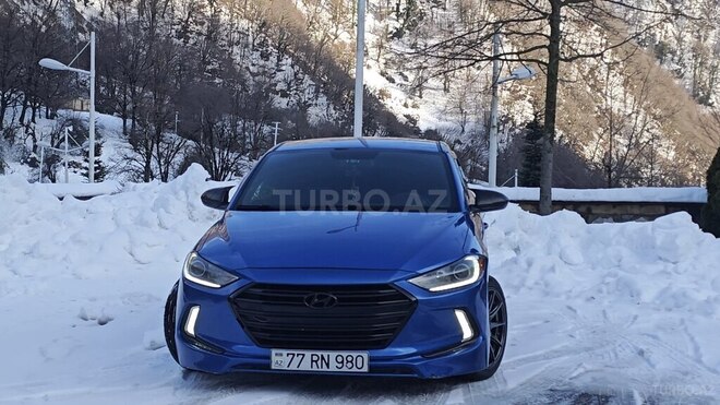 Hyundai Elantra-3