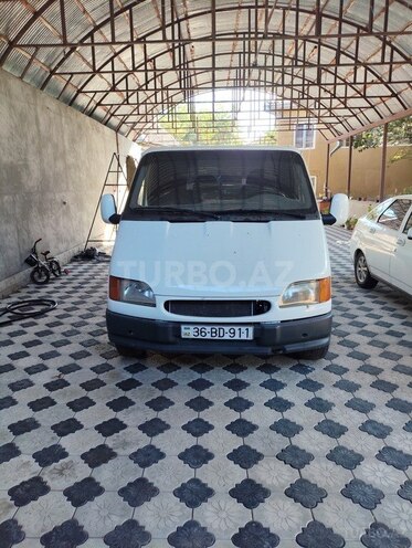 Ford Transit-1