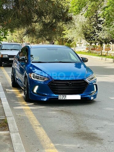 Hyundai Elantra-1