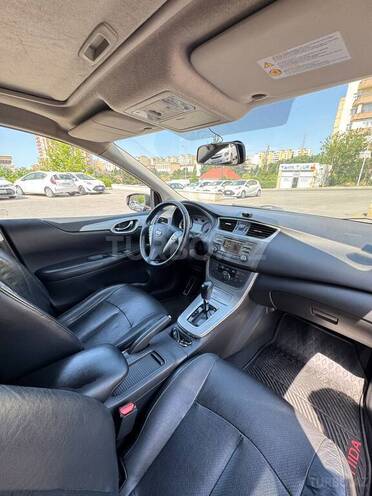 Nissan Tiida-10