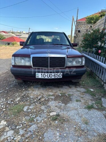 Mercedes 190-1