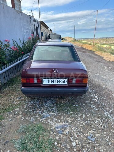 Mercedes 190-2