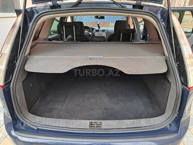 Ford Focus-7