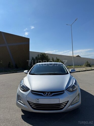 Hyundai Elantra-1