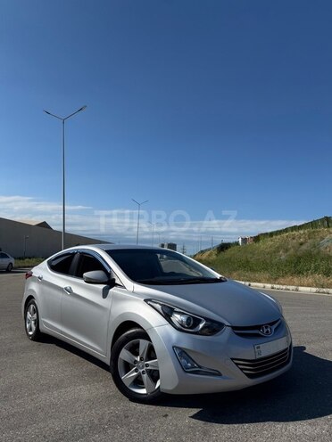 Hyundai Elantra-6