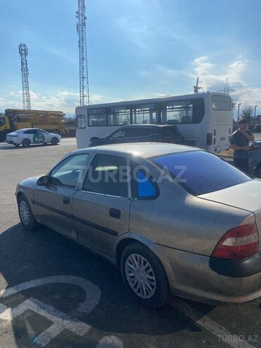 Opel Vectra-2