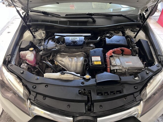 Toyota Camry-11