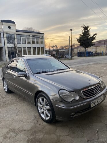 Mercedes C 240-1