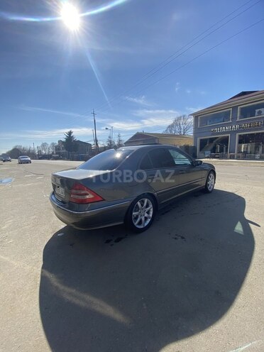 Mercedes C 240-13