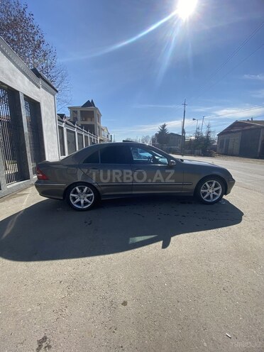 Mercedes C 240-12