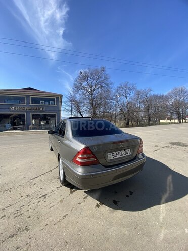 Mercedes C 240-17