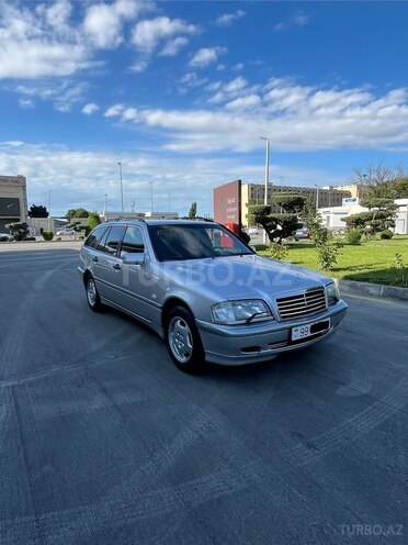 Mercedes C 180-3