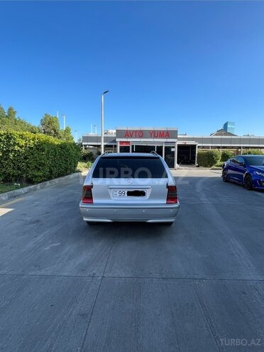 Mercedes C 180-5