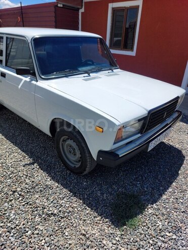 LADA (VAZ) 2107-1