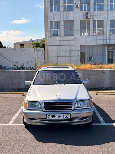 Mercedes C 220-1