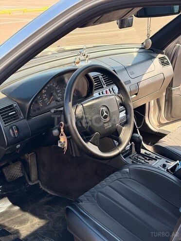 Mercedes C 220-18