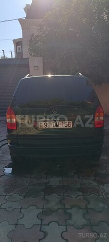 Opel Zafira-4
