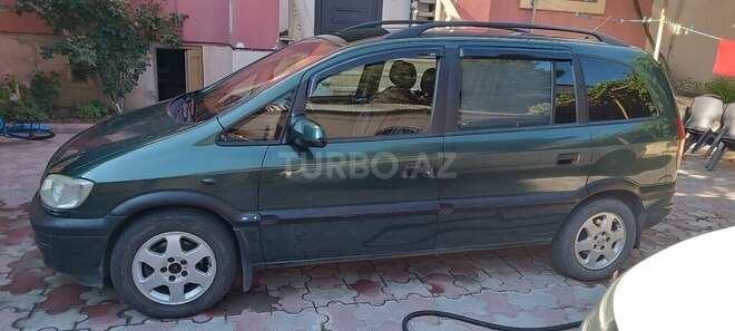 Opel Zafira-6