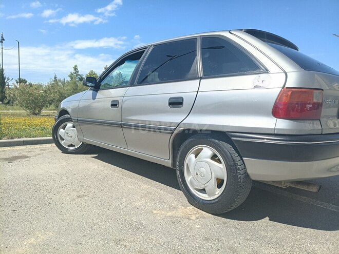 Opel Astra-6