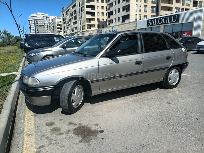 Opel Astra-12