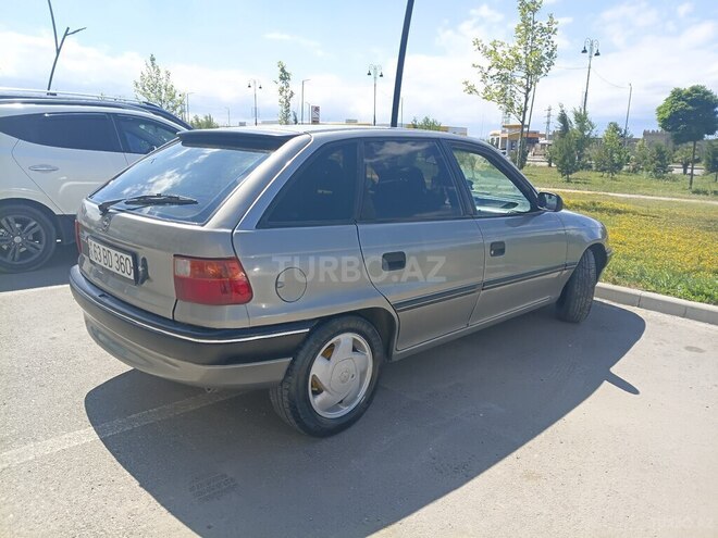 Opel Astra-10