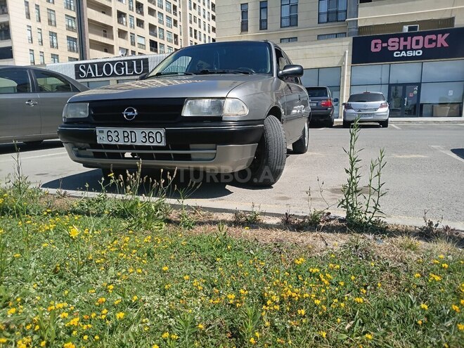 Opel Astra-13
