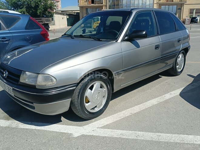 Opel Astra-16